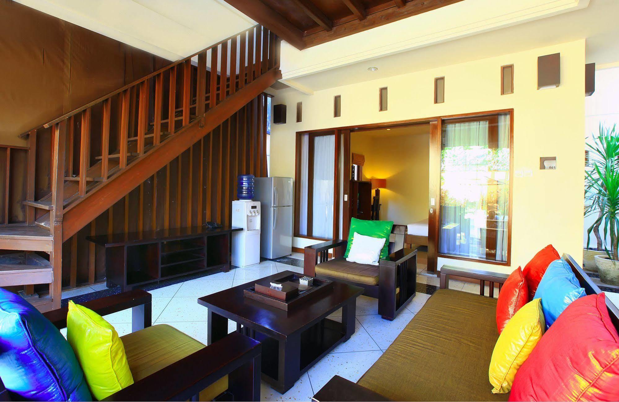 Mutiara Jimbaran Villas Kuta Selatan エクステリア 写真