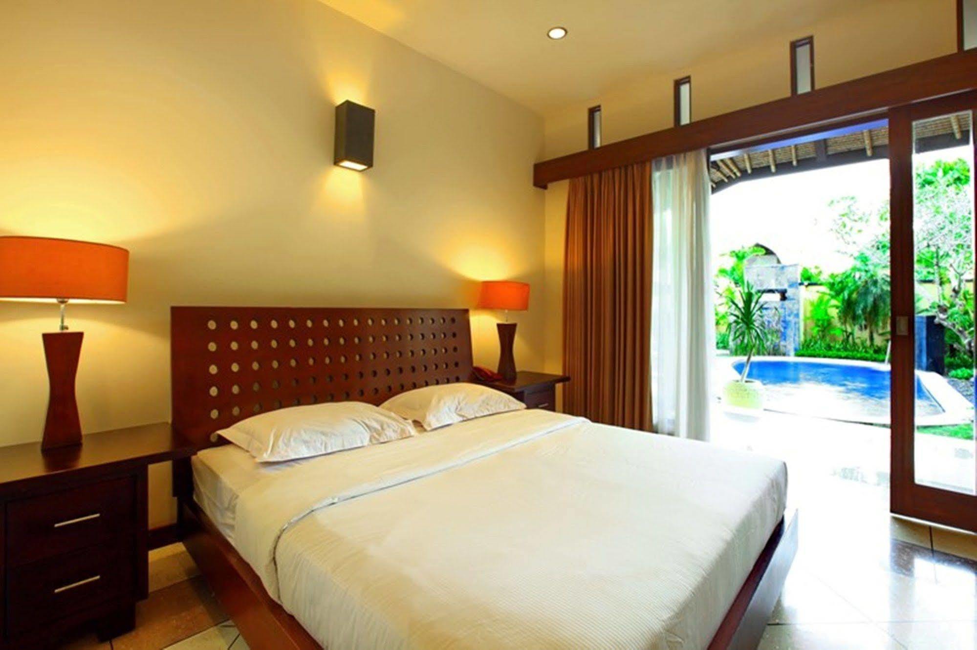Mutiara Jimbaran Villas Kuta Selatan エクステリア 写真